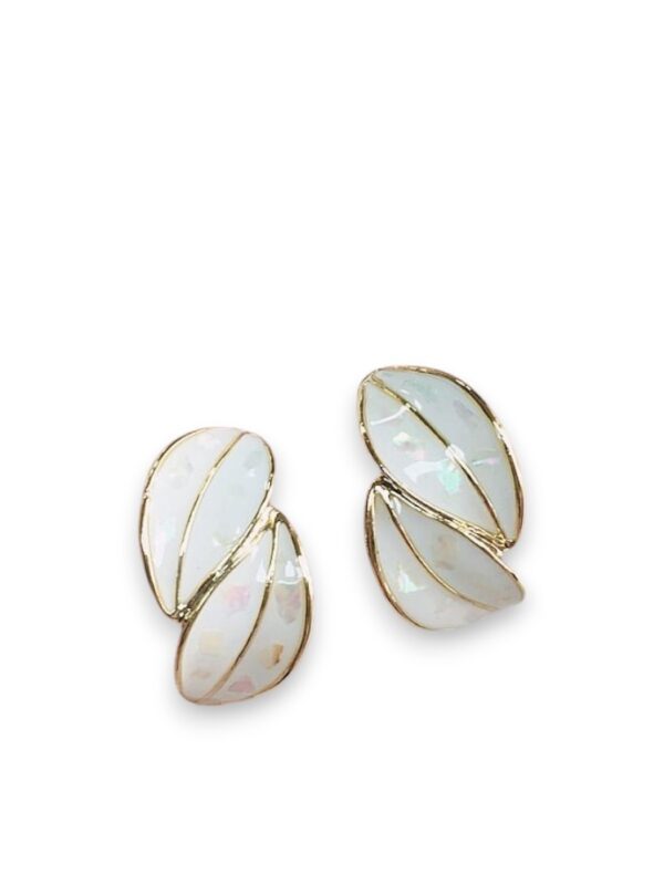 Zinc alloy shell leaf trend stud earring